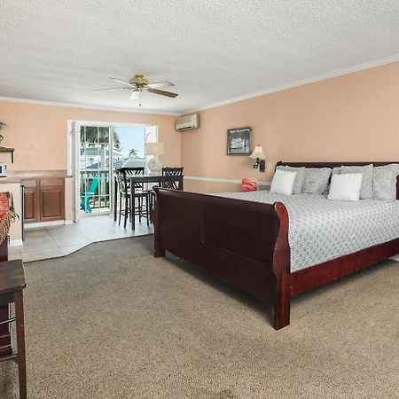 The Boathouse Motel Marco Island Exterior photo