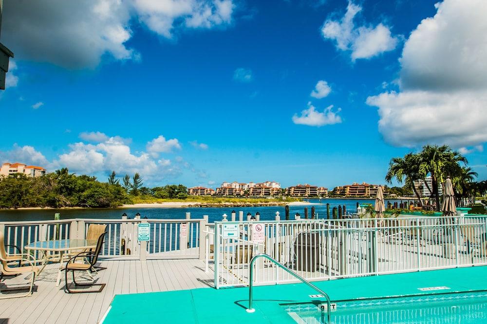The Boathouse Motel Marco Island Exterior photo